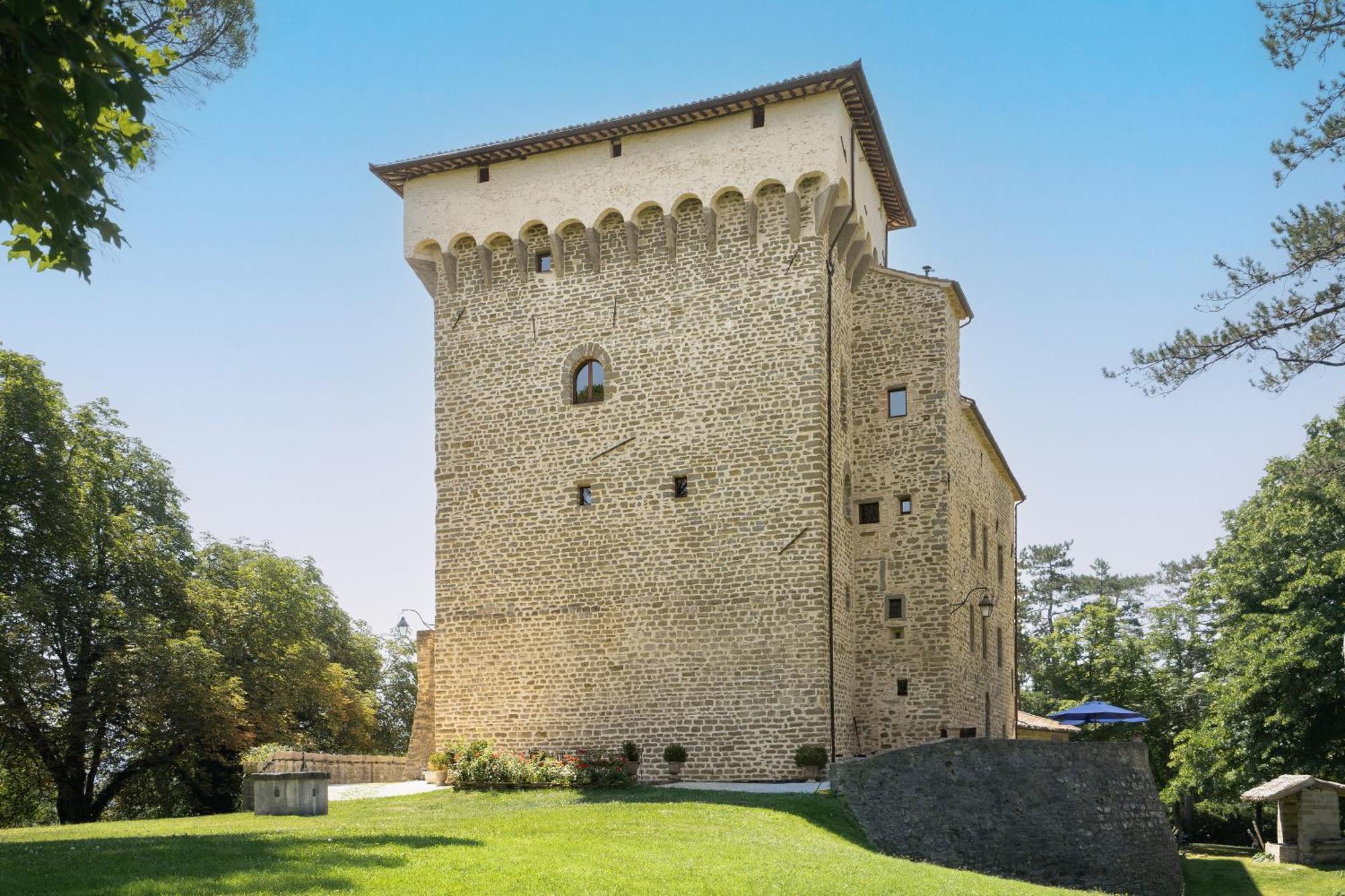فيلا Castello Di Magrano غوبيو المظهر الخارجي الصورة