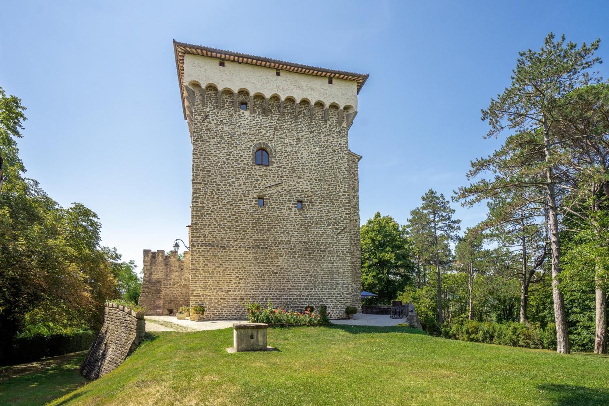 فيلا Castello Di Magrano غوبيو المظهر الخارجي الصورة